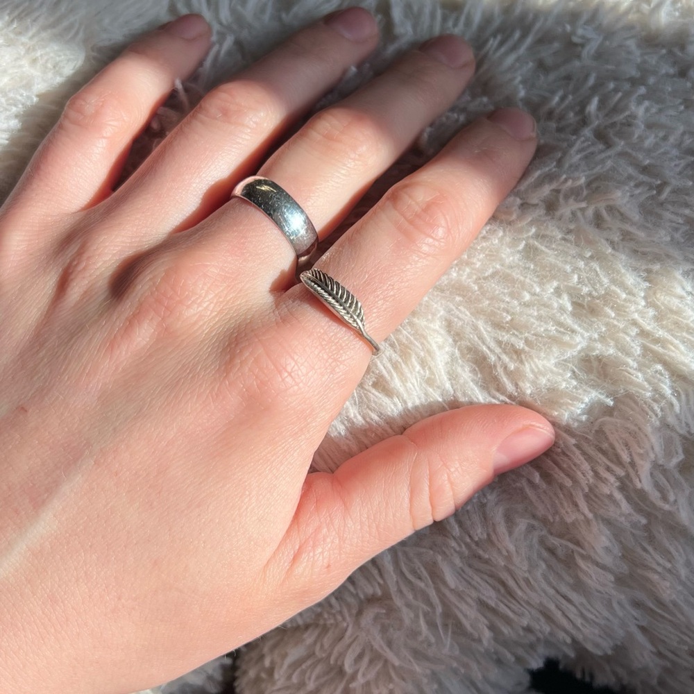 Silver Feather Ring - Picture 6 of 6